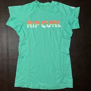 💚 Rip Curl Short Sleeve Rash Guard Top 💚